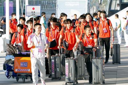 佐藤大宗「金でパリ出場権を」 日本選手団第１陣が杭州入り