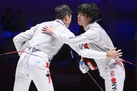 敷根、男子フルーレで銅 フェンシング