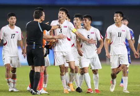 日本、難敵北朝鮮に競り勝つ 終盤のＰＫで勝ち越し