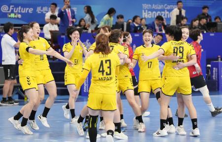 女子レスリング、３個の金メダル ハンド女子は韓国を破り初優勝