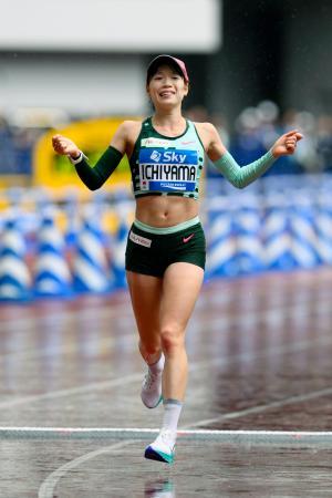 五輪マラソン代表に小山、赤崎 女子は鈴木、一山がパリへ