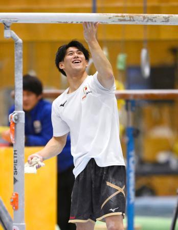 体操・橋本「世界一の練習を」 パリ五輪のエース、３冠へ決意