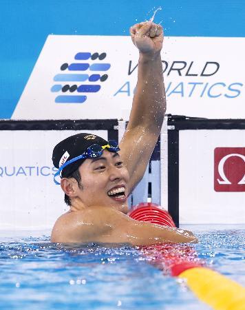 本多灯、２００バタフライ「金」 日本勢初、パリ五輪へ弾み