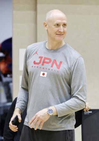 パリ五輪目標は８強入り バスケ男子のホーバス監督