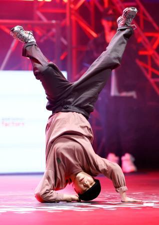 ブレイキン女子、福島が３連覇 男子は菱川初Ｖ、半井３位