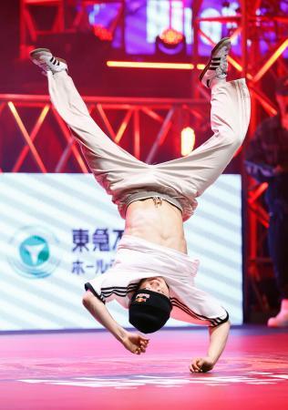 ブレイキン女子、福島が３連覇 男子は菱川初Ｖ、半井３位