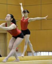 体操女子が五輪強化合宿公開 「最高の２５歳に」と田中