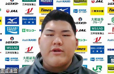 オンラインで取材に応じる男子１００キロ超級の斉藤立＝２２日（共同）