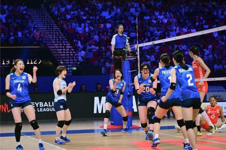 中国戦で喜ぶ日本の選手＝マカオ（Ｖｏｌｌｅｙｂａｌｌ　Ｗｏｒｌｄ提供）