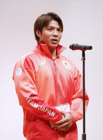 　日体大のパリ五輪・パラリンピックに向けた壮行会で、意気込みを語る柔道男子６６キロ級の阿部一二三＝東京都世田谷区