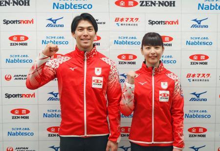 カーリング混合ダブルスの世界選手権に出場する松村千秋（右）、谷田康真組＝８日午後、北海道北見市（（Ｃ）ＪＣＡ）