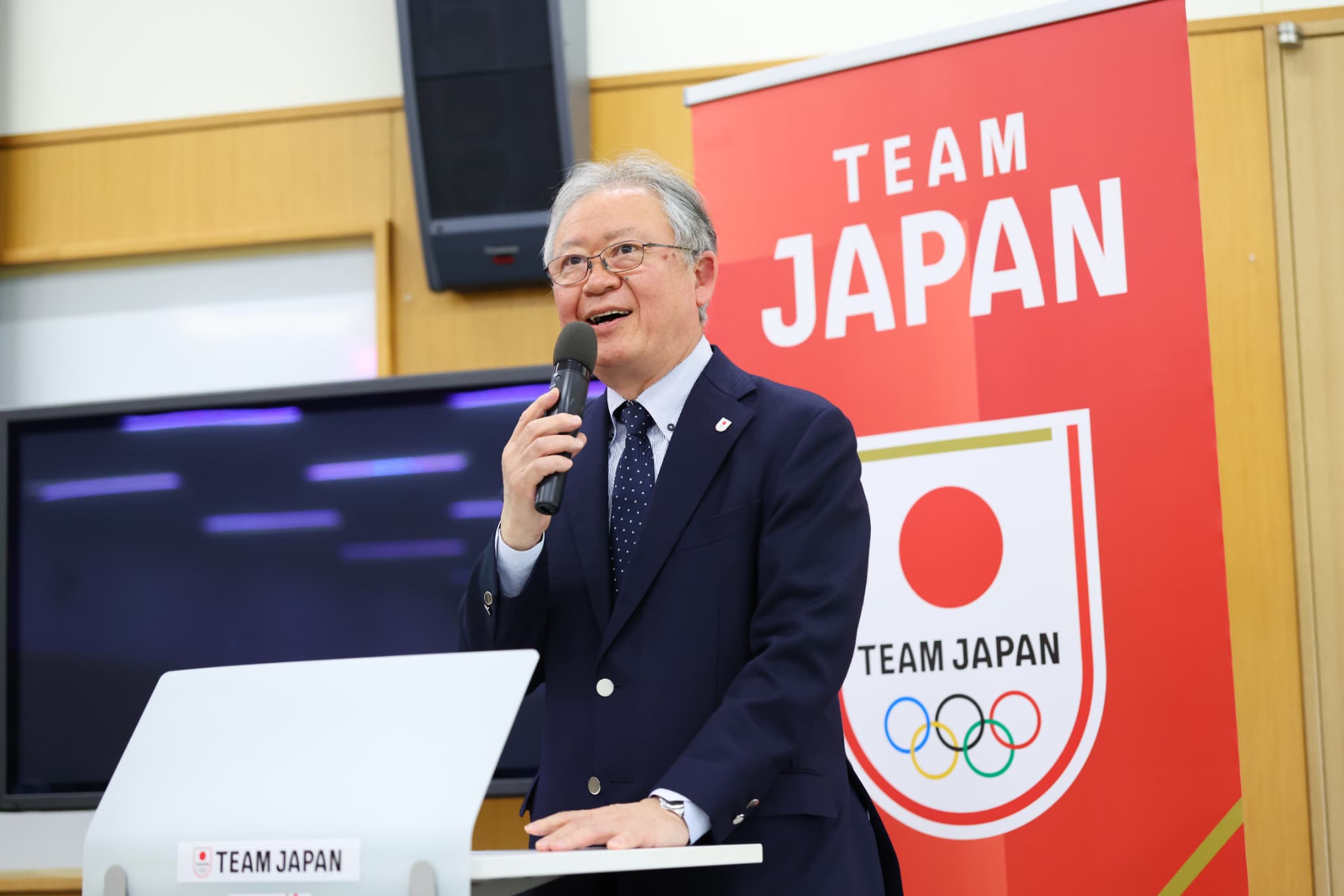 伊東秀仁JOC選手強化本部副本部長、兼ミラノ・コルティナ2026対策プロジェクトリーダーによるオープニングメッセージ（写真：アフロスポーツ）