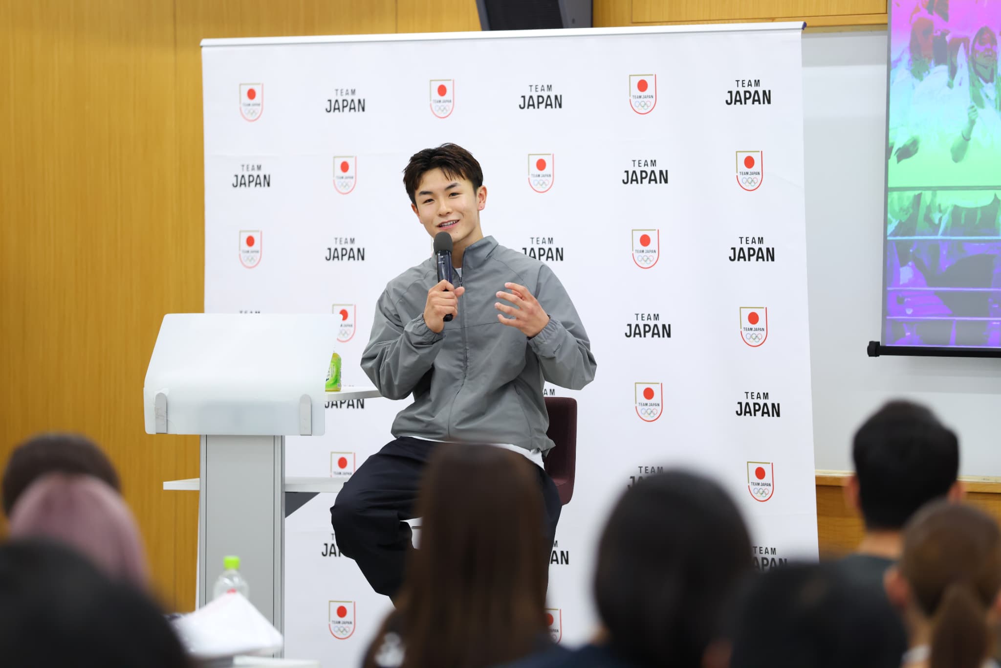 トークセッションに登壇した半井重幸選手（写真：アフロスポーツ）