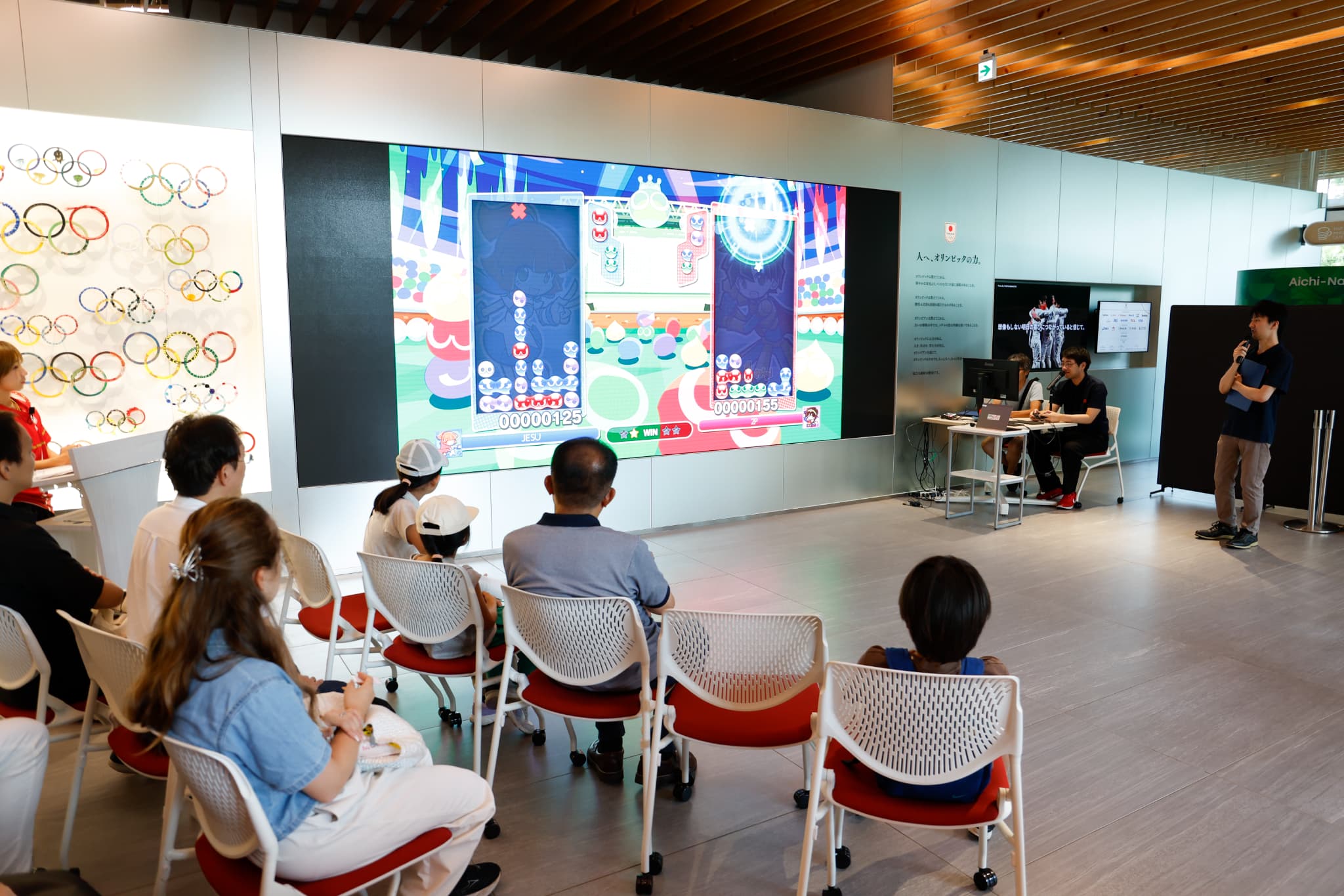 参加者と対戦するdelta選手（写真：フォート・キシモト）