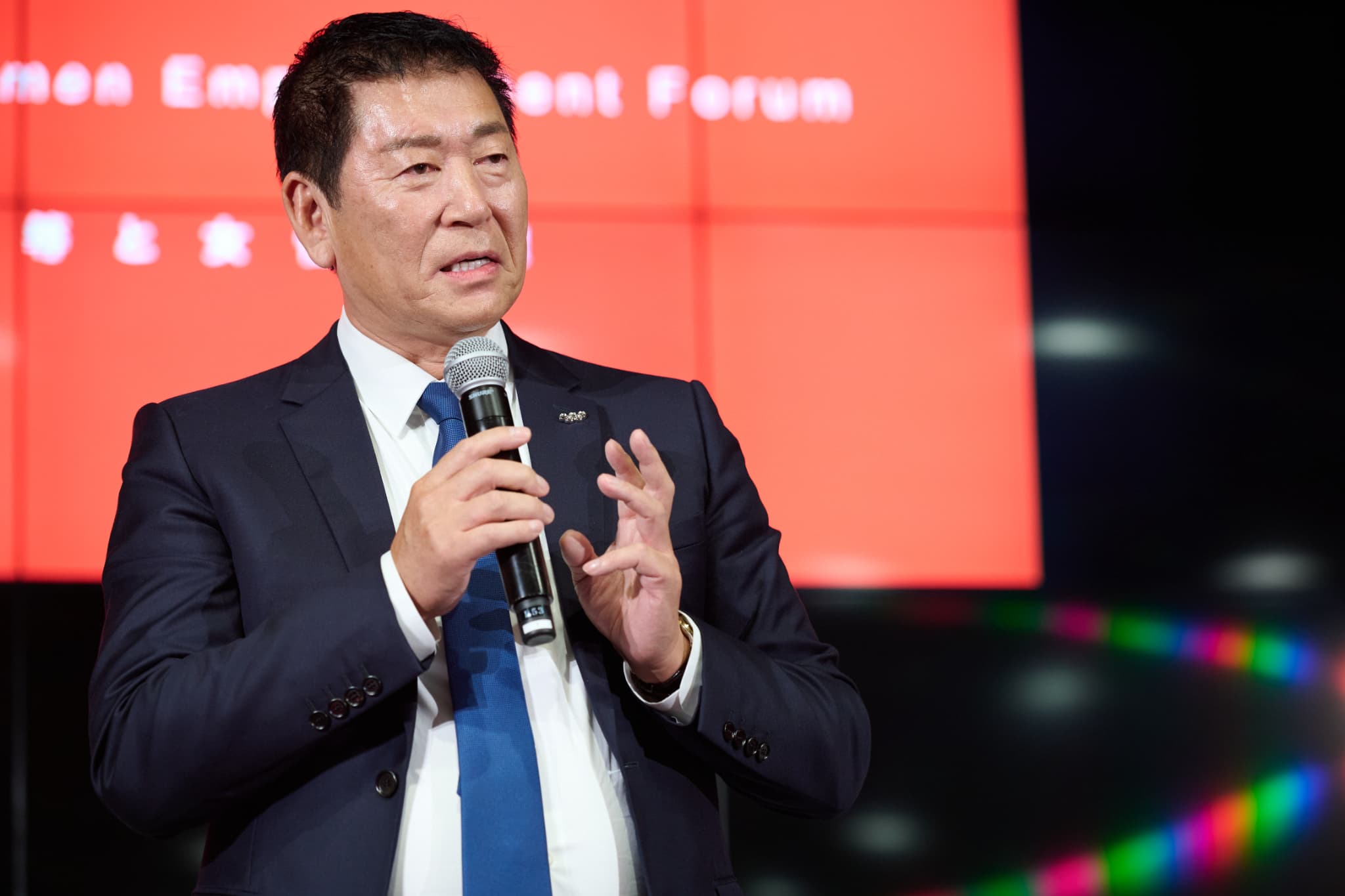 閉会の挨拶を行った渡辺守成JOC副会長（写真：アフロスポーツ）