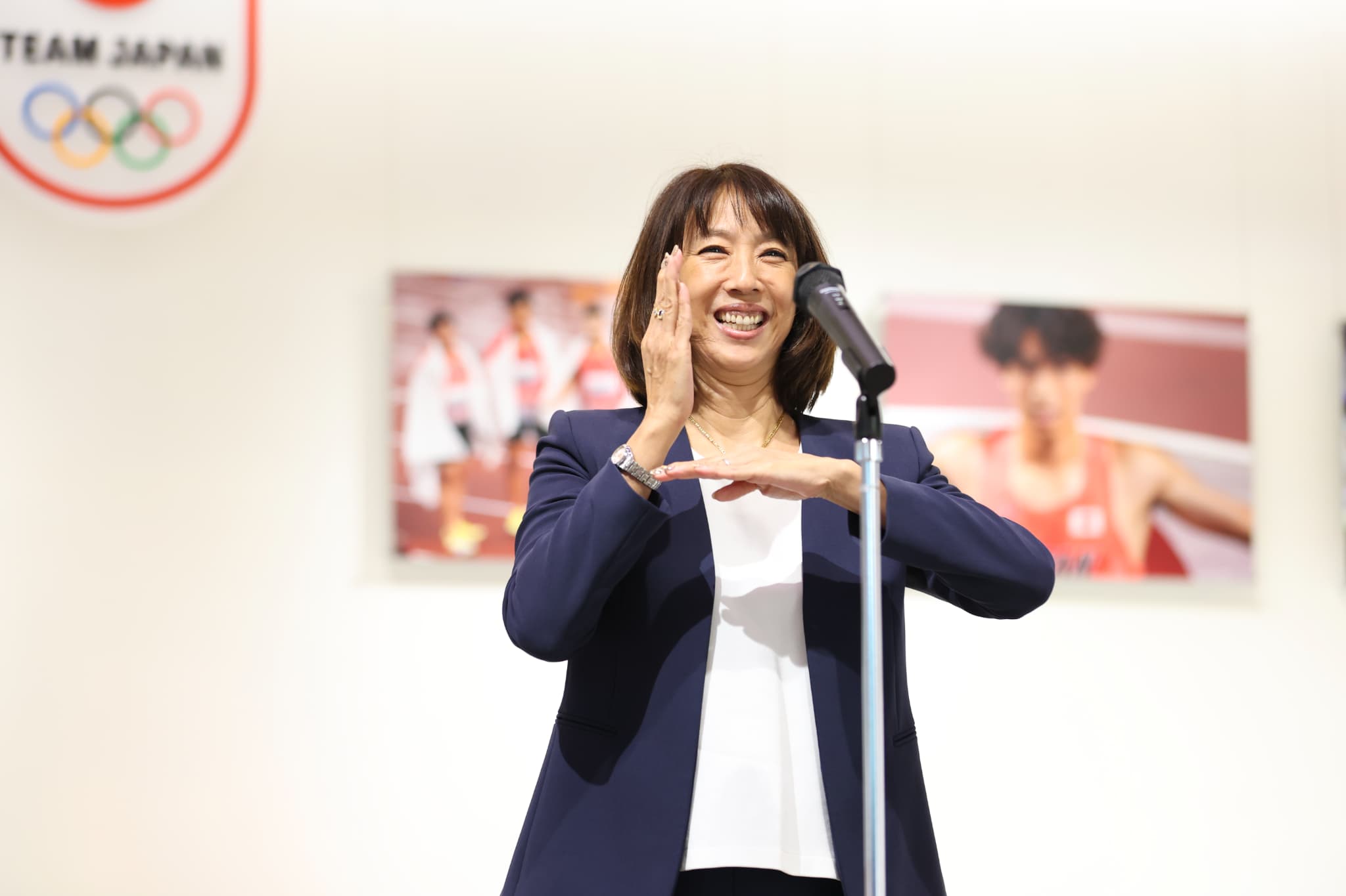 挨拶をする小谷実可子JOC常務理事（写真：フォート・キシモト）