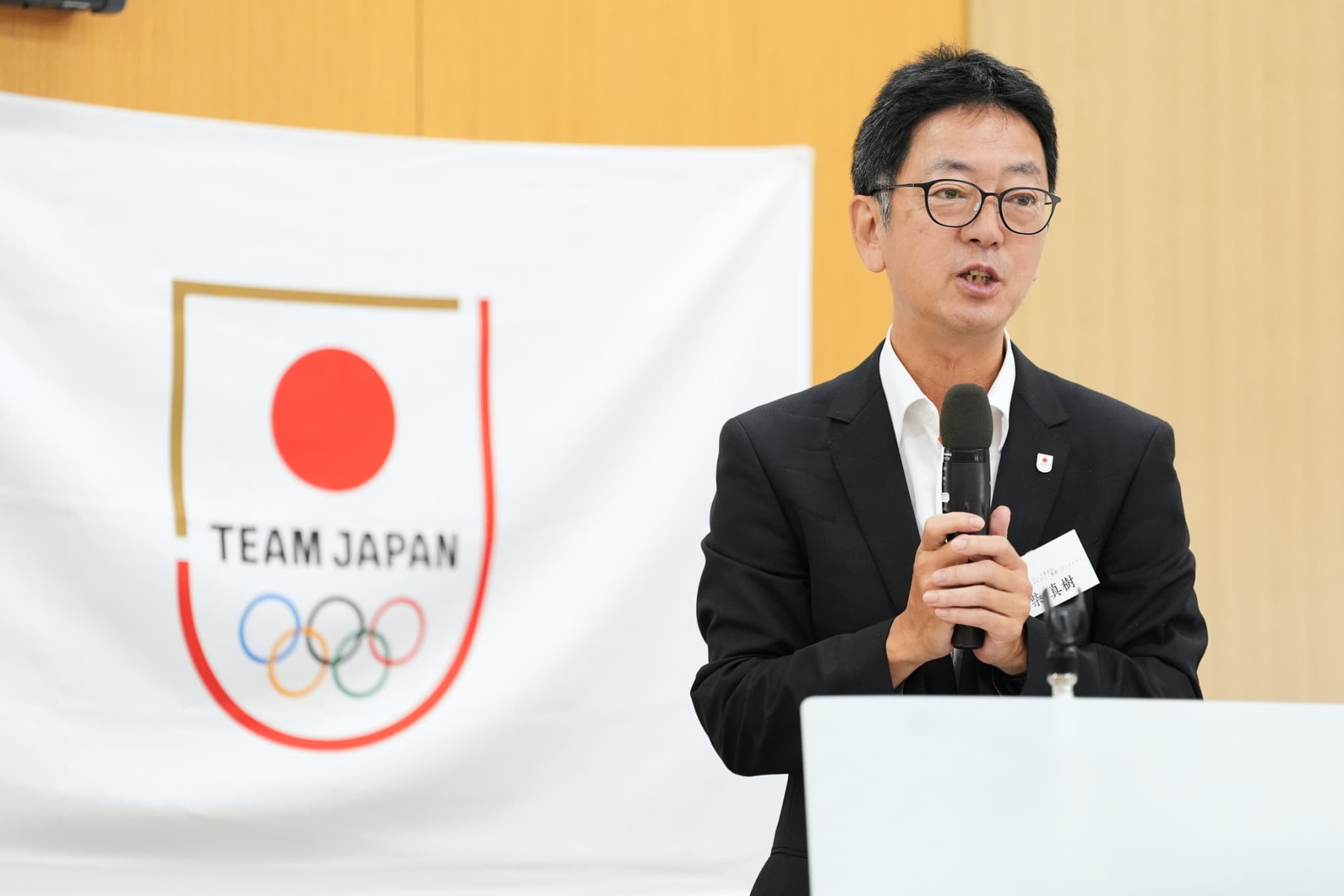 閉会の挨拶をする柴真樹JOCキャリアアカデミー事業ディレクター（写真：アフロスポーツ）