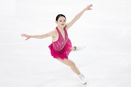 女子ＳＰ　演技する青木祐奈＝アンジェ（共同）