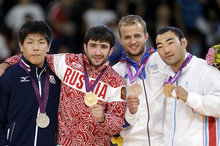 柔道男子７３キロ級で銀メダルを獲得した中矢力