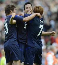 日本男子、４４年ぶり４強へ サッカー男子・４日 