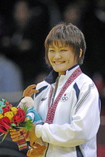 【レスリング女子フリースタイル63kg級】伊調馨選手、金メダルを獲得！ 