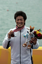 【カヌー】男子カヌーシングル1,000m、安保選手が銅メダルを獲得！ 