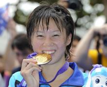 【ユースオリンピック】トライアスロン女子で佐藤優香選手が大会第一号の金メダルを獲得！