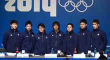 加藤「金メダルに全力で挑戦」、小平「リンクと仲良くできている」＝スピードスケート日本代表会見