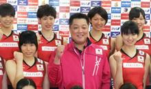 バレー女子代表が会見 真鍋監督「世界一に挑戦」