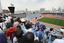 国立競技場最後のツアーにぎわう ７月解体、５６年の歴史に幕