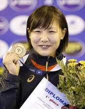 登坂絵莉２連覇、浜田千穂初優勝 レスリング世界選手権、土性は銀