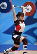 女子６３キロ級の松本８位 アジア大会重量挙げ