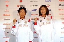 【陸上競技】女子マラソンの土佐礼子選手、中村友梨香選手が監督、コーチとともに記者会見