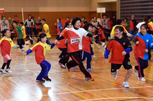 ソフトボール金メダリストの馬渕智子さんらが参加 「オリンピックデー・フェスタin 大槌」レポート