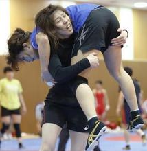 レスリング、吉田ら精力的に練習 男女強化選手の合宿公開