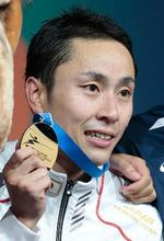 フェンシング、太田が世界一 世界選手権第４日