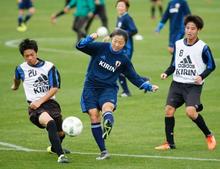 なでしこ候補、実戦形式で練習 沖縄・石垣合宿