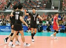 バレー男子、日本がストレート勝ち Ｗリーグ、フィンランド戦