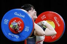 女子６３キロ級の松本は９位 重量挙げ・９日