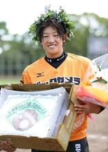 ソフトの上野投手、初の２００勝 女子日本リーグ