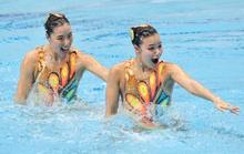 シンクロ、乾・中村組が優勝 競泳の池江は２種目制覇