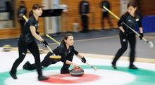 日本女子は銅 カーリング（２３日）