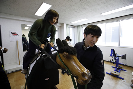 JRA騎手課程生たちと交流　平成29年度「JOCエリートアカデミー社会体験活動」レポート